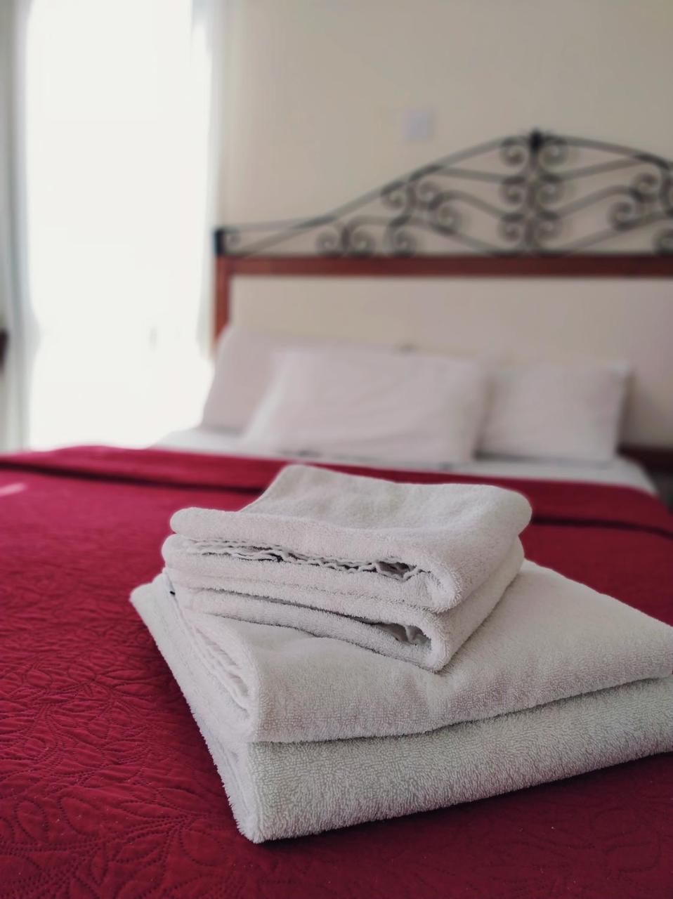 Mackenzie Beach Hotel Ларнака Екстериор снимка